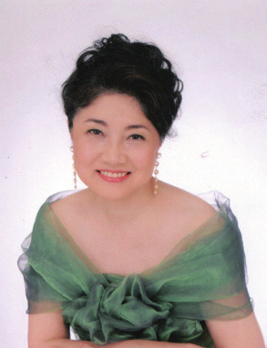 関口美彩江(オルガン)